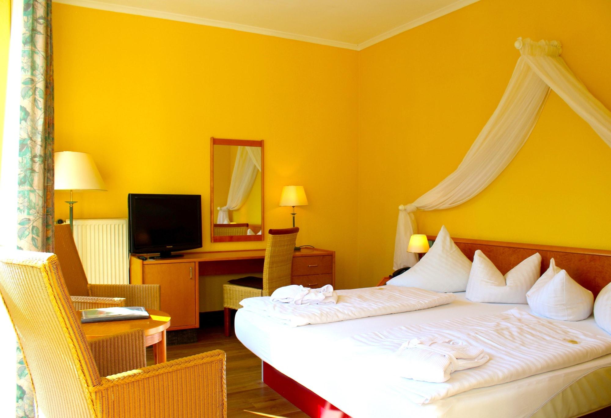 Park Hotel Fasanerie Neustrelitz Eksteriør billede