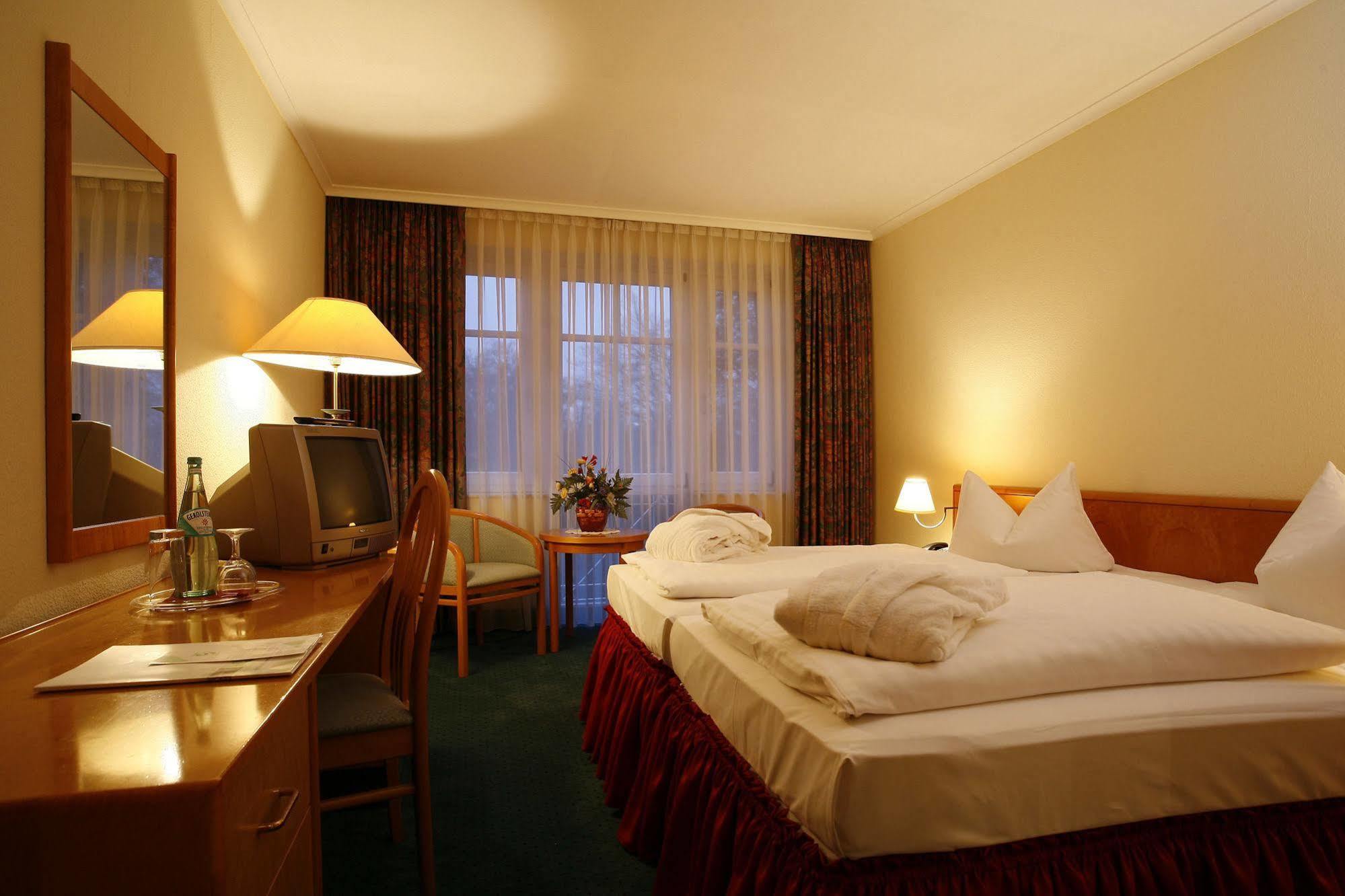 Park Hotel Fasanerie Neustrelitz Eksteriør billede